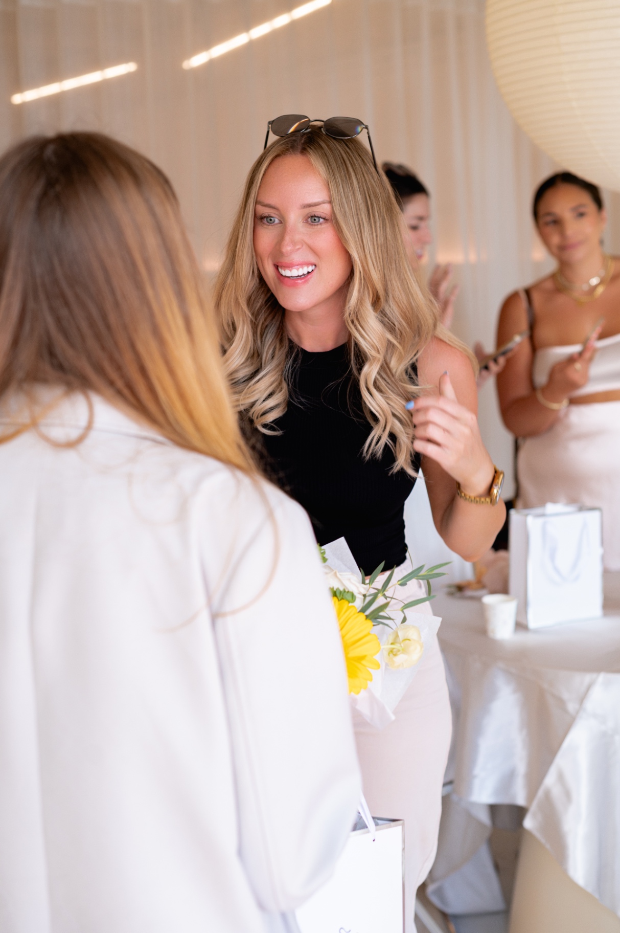 Guests at Svitnail event