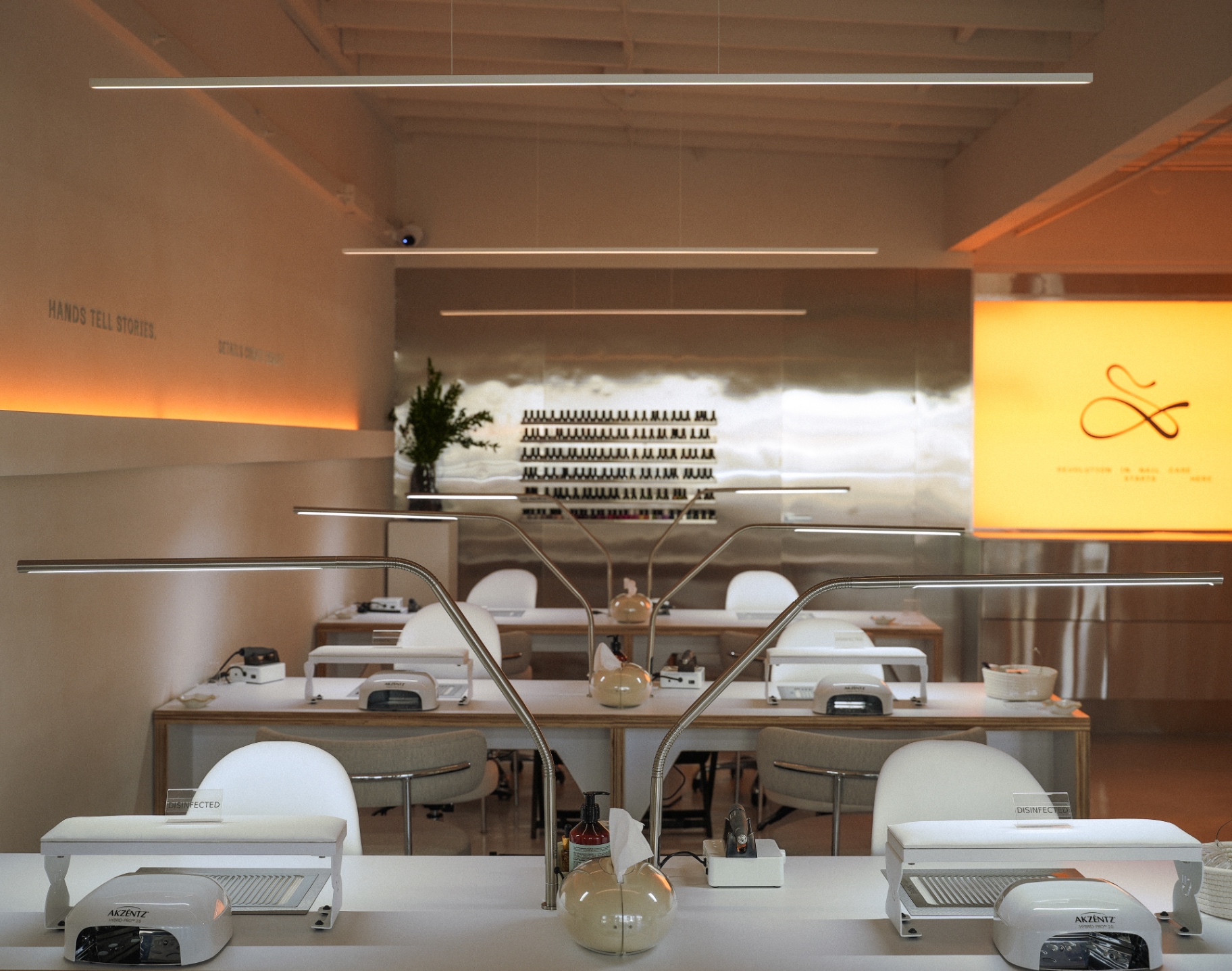 Svitnail studio interior — manicure stations